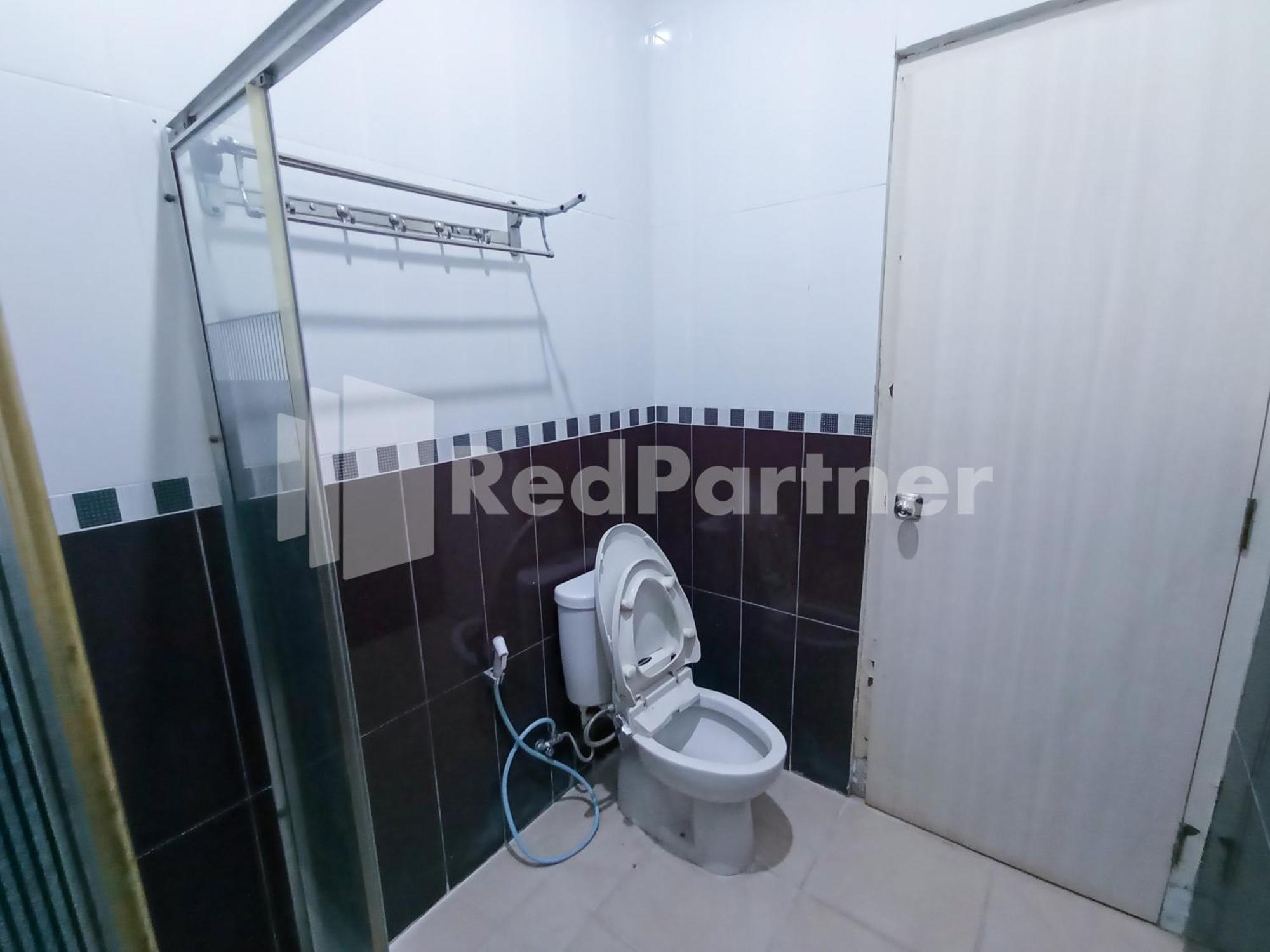 Nillo Hotel Kebumen Mitra Reddoorz מראה חיצוני תמונה