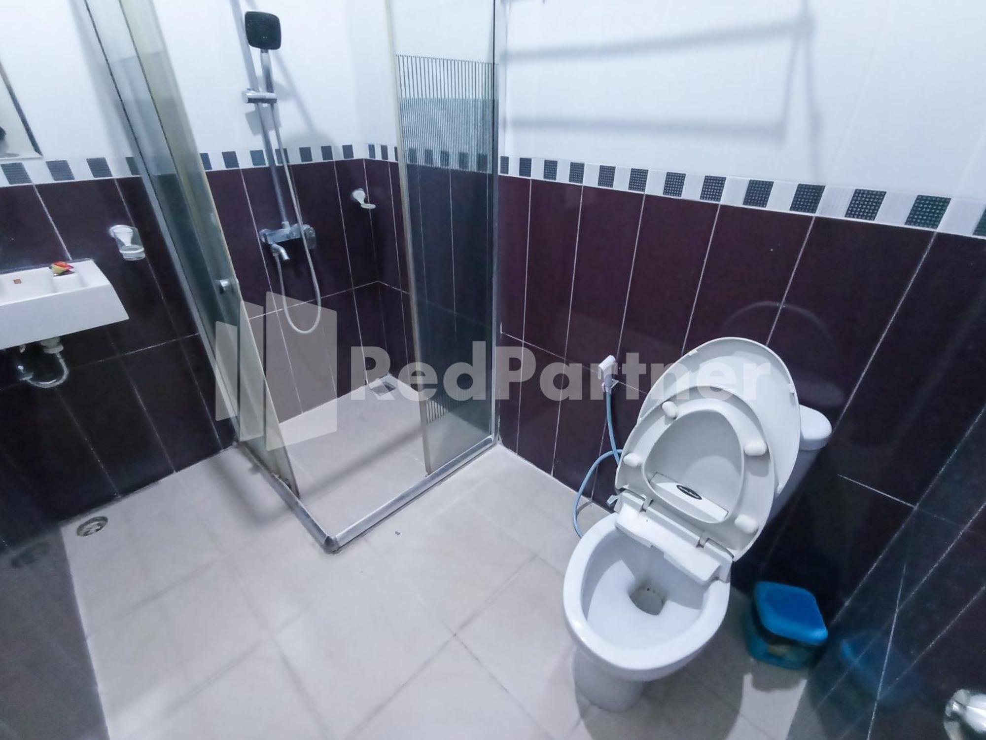 Nillo Hotel Kebumen Mitra Reddoorz מראה חיצוני תמונה