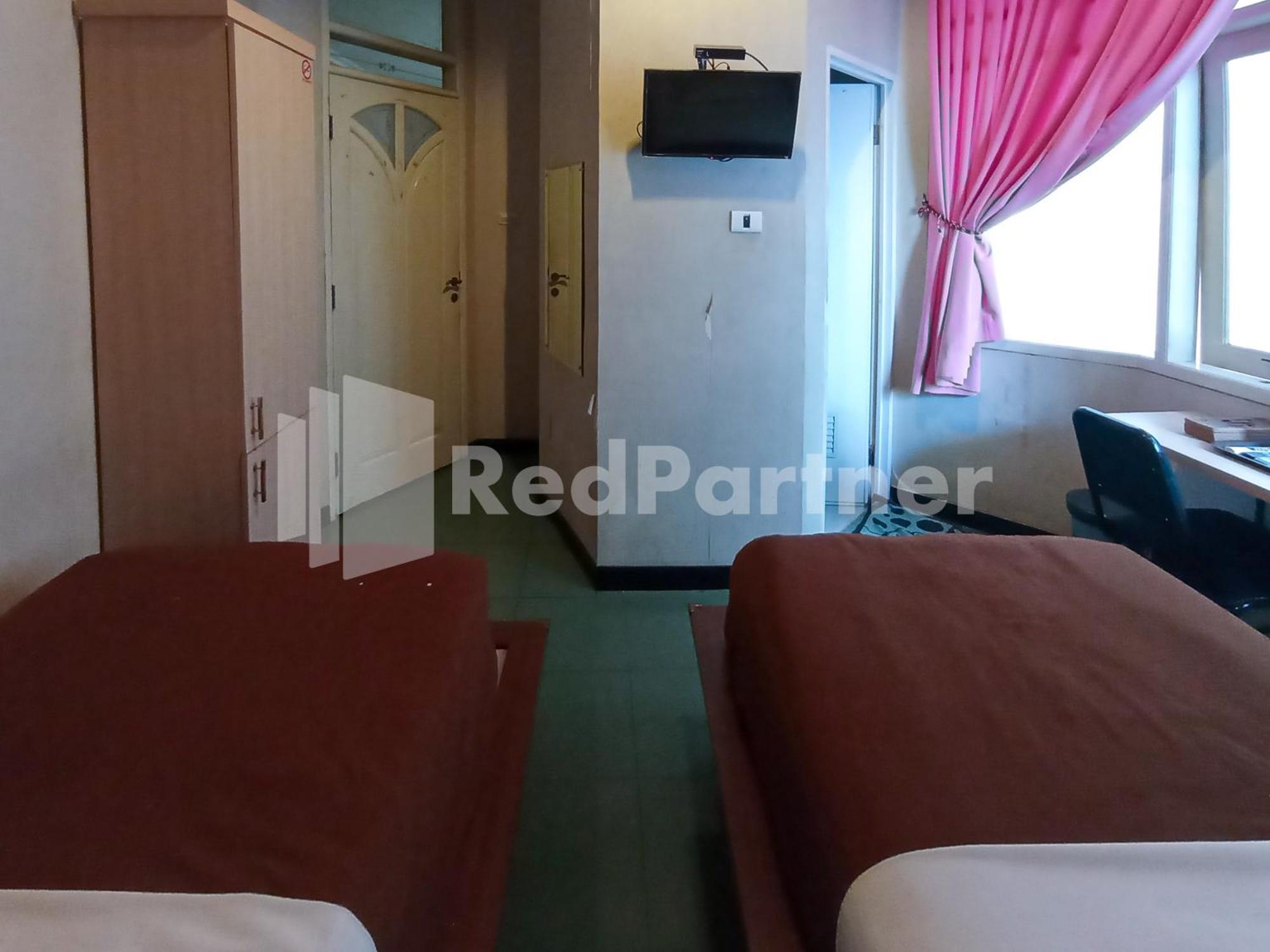 Nillo Hotel Kebumen Mitra Reddoorz מראה חיצוני תמונה