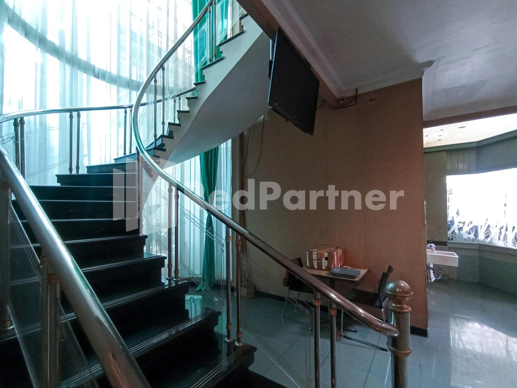 Nillo Hotel Kebumen Mitra Reddoorz מראה חיצוני תמונה